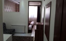 اتاق سه تخته هتل ثامن السرور اتاق سه تخته هتل ثامن السرور