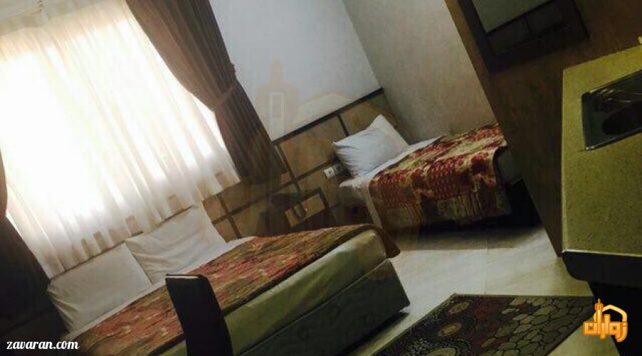 رزرو اتاق سه تخته هتل آپارتمان معین درباری مشهد