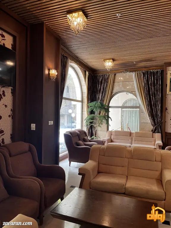 هتل پارینگ دار در خیابان امام رضا