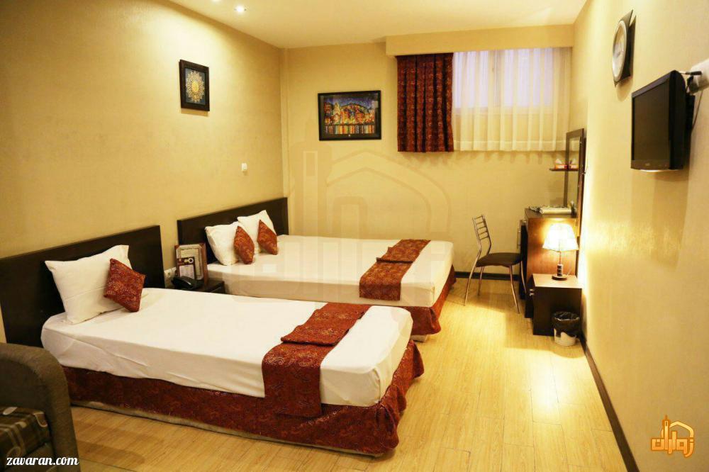 رزرو اتاق سه تخته هتل الوند مشهد