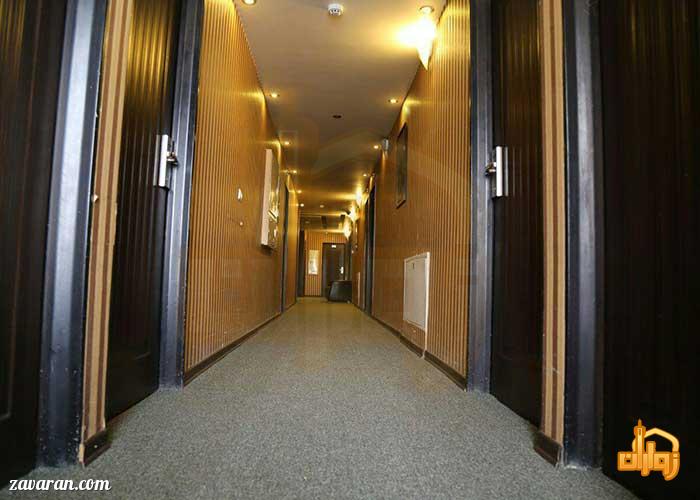 راهروهای هتل الوند مشهد