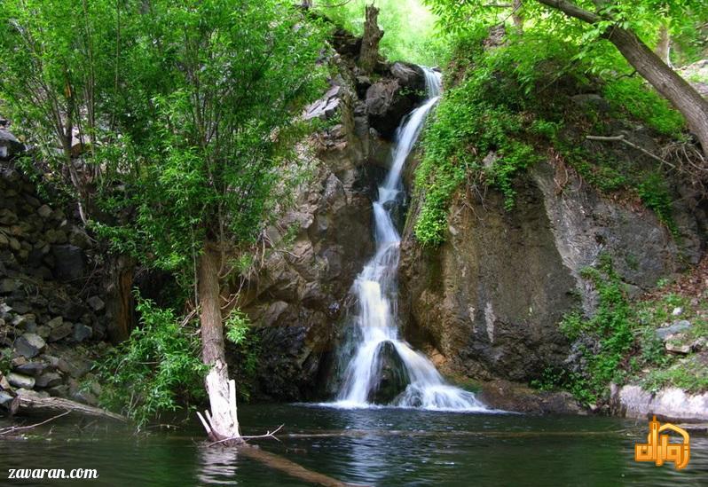آبشار گرینه ییلاقی خنک برای فرار از گرمای تابستان