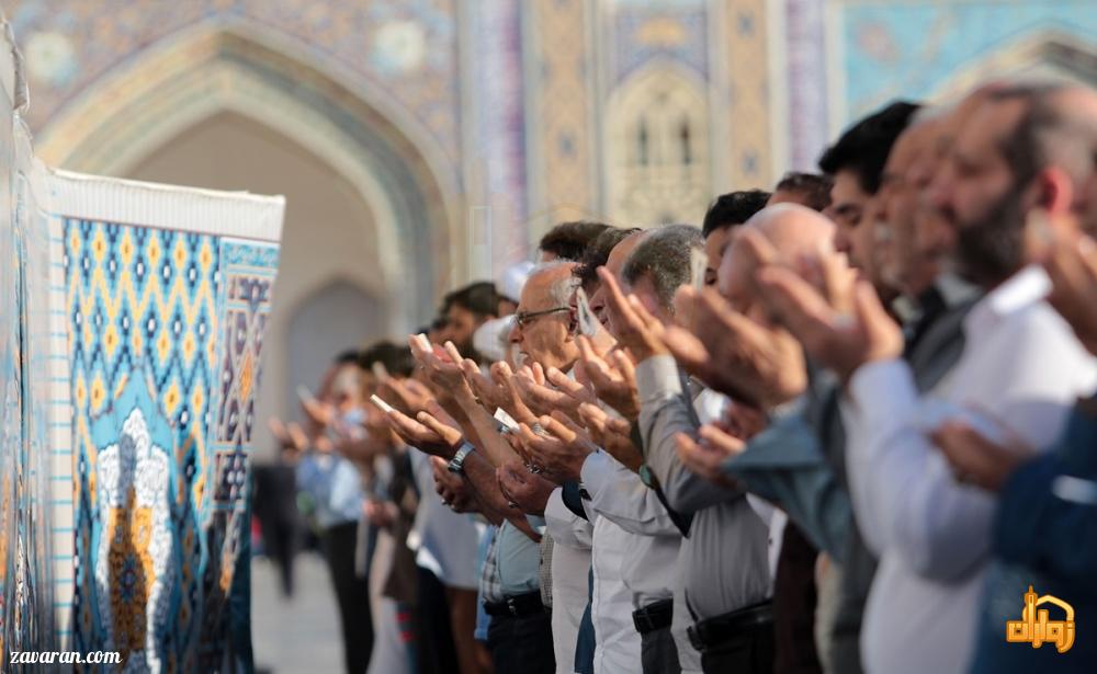 نماز عید فطر در حرم مشهد