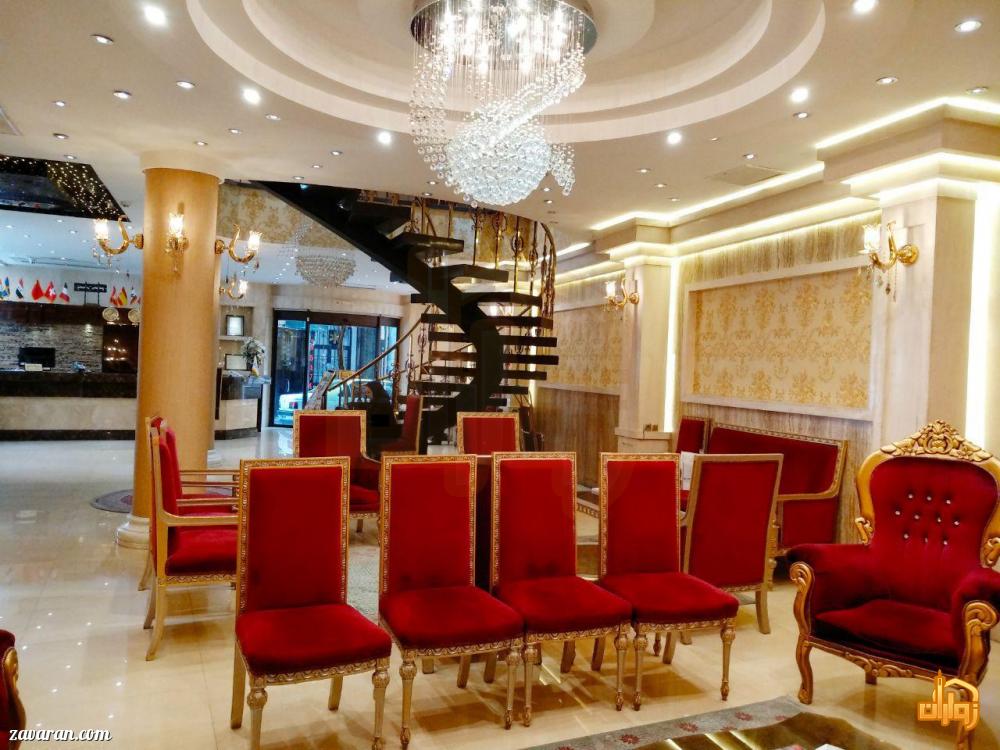 فضای داخلی هتل منجی مشهد