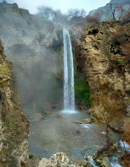 آبشار آبگرم کلات در مشهد