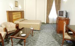 هتل سه ستاره پارسیان مشهد