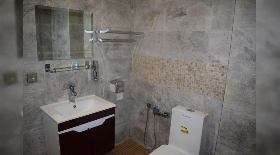 هتل دو ستاره شاکر