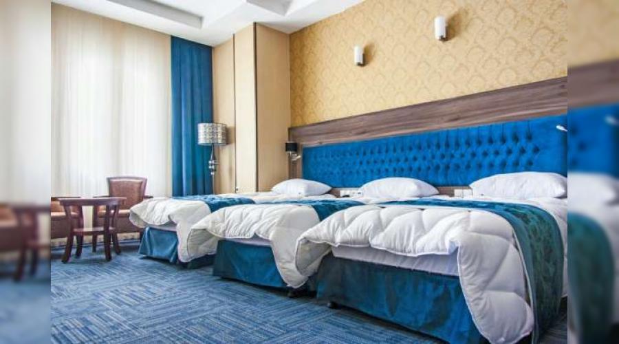 هتل سه ستاره ایران زمین