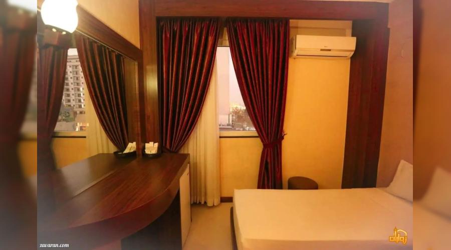 هتل سه ستاره صحرا