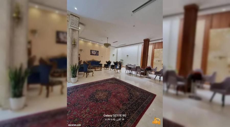 هتل دو ستاره دربار