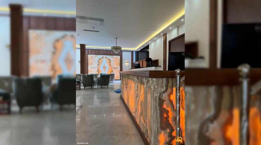 هتل دو ستاره دربار