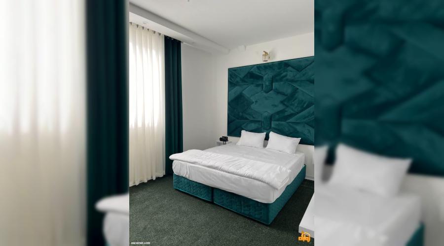 هتل دو ستاره دربار