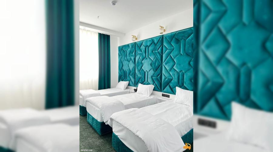 هتل دو ستاره دربار