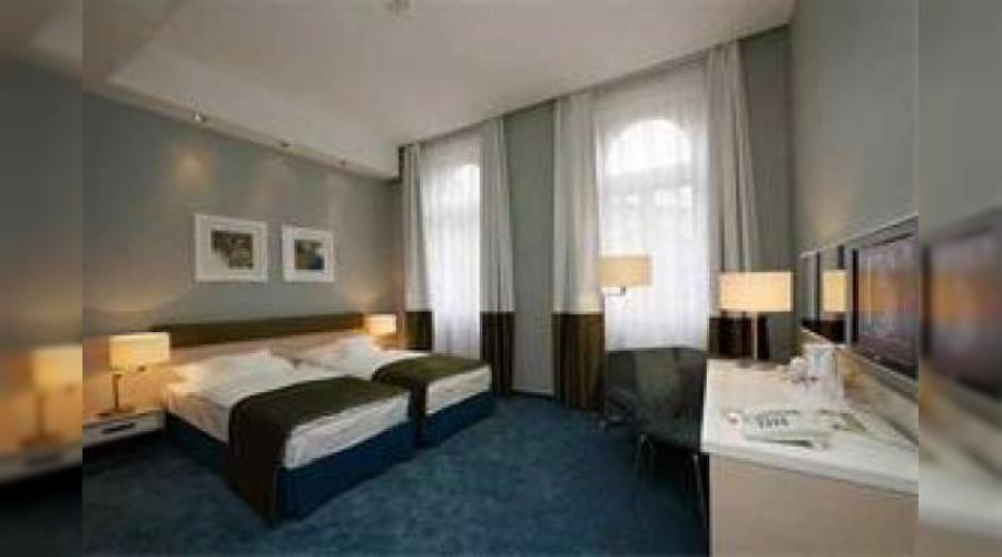 هتل چهار ستاره فانوس دریا